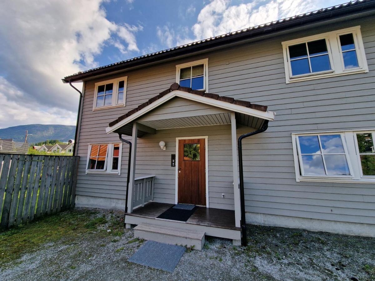 Rom I Bofellesskap Apartman Sogndal Kültér fotó